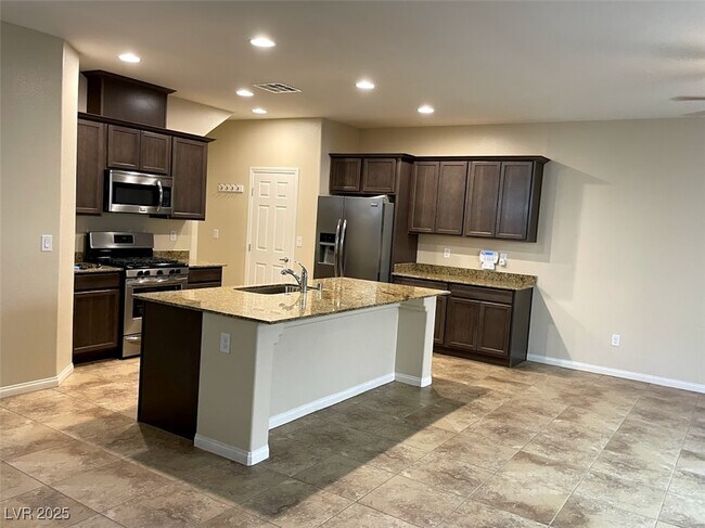 Building Photo - 6625 Rocky Reef St