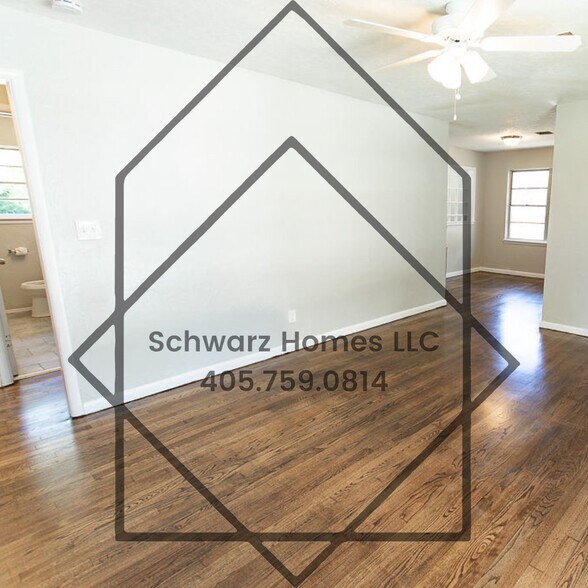 Building Photo - 3009 N Vermont Ave