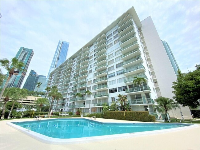 Building Photo - 1408 Brickell Bay Dr
