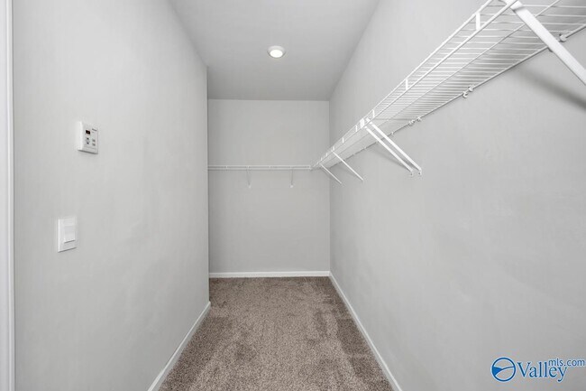 Building Photo - 106 Oak Fletcher Dr