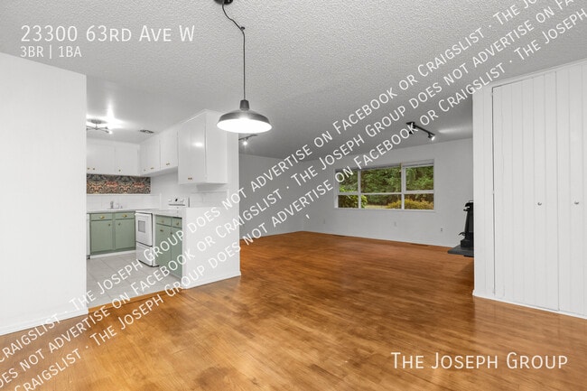 Building Photo - 23300 63rd Ave W