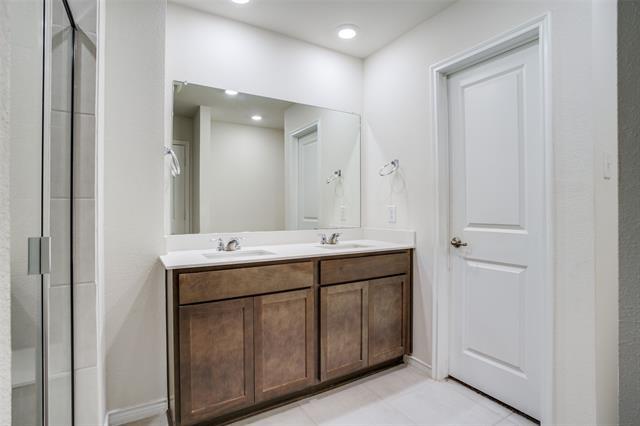 Building Photo - 627 Willow View Way