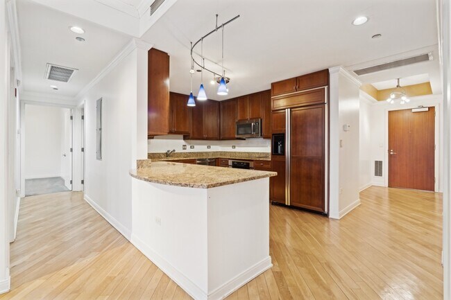 Building Photo - 130 N Garland Ct