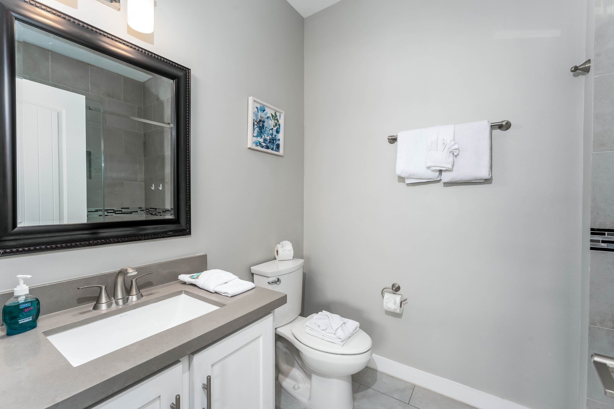 Building Photo - 404 N Tarnava St
