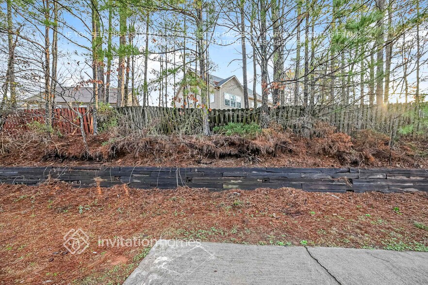 Building Photo - 805 Avalon Forest Dr NW