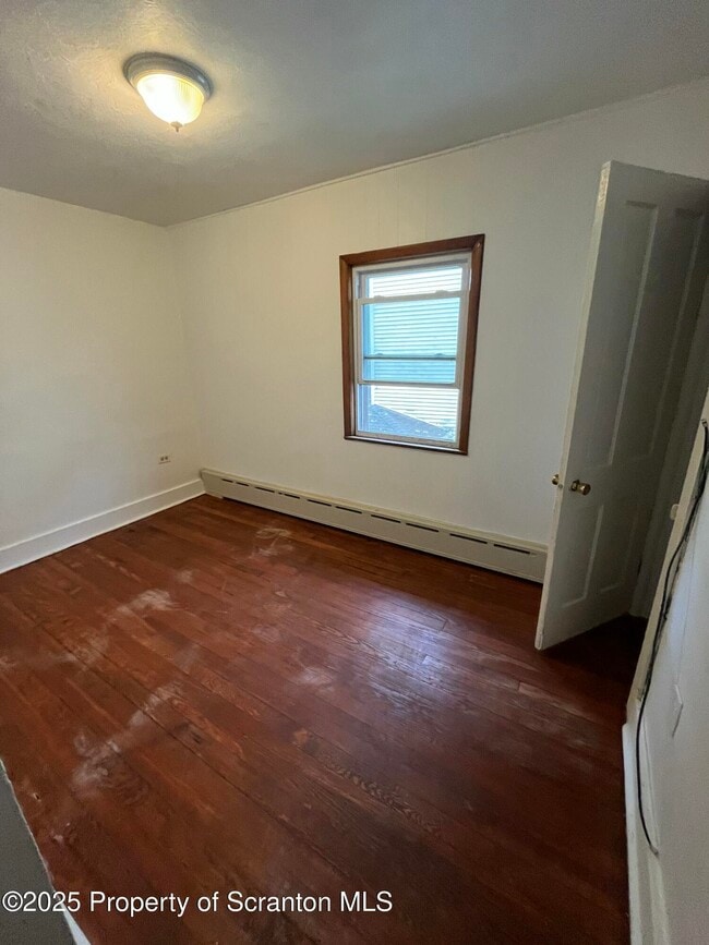 Building Photo - 2026 Margaret Ave