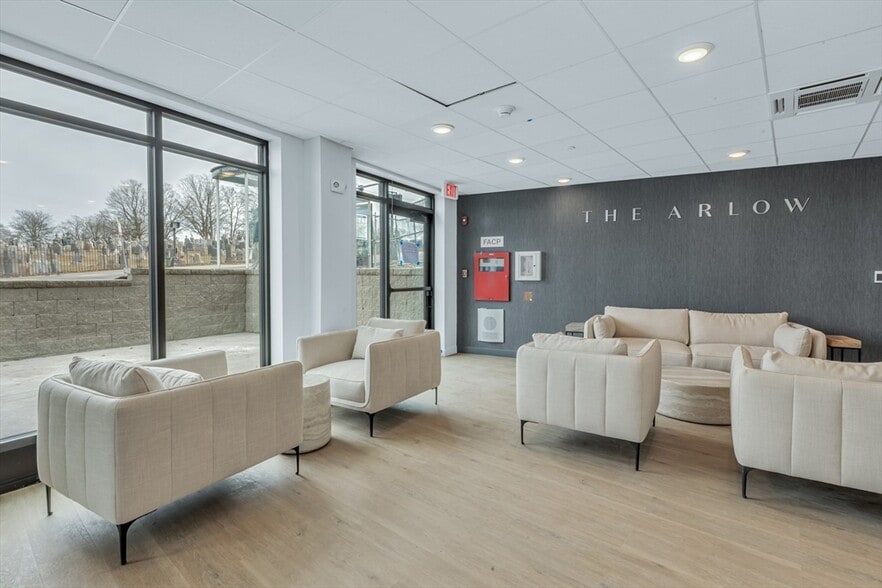 Building Photo - 356 Cummins Hwy