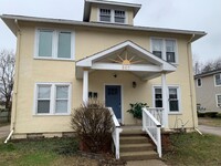 Building Photo - 207 N Prospect Rd