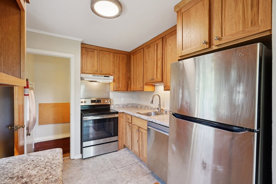 Building Photo - 1118 Lorraine Dr