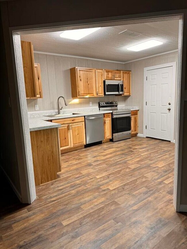 Building Photo - Newly Remodeled 4/2 Home in Atlanta, Texas