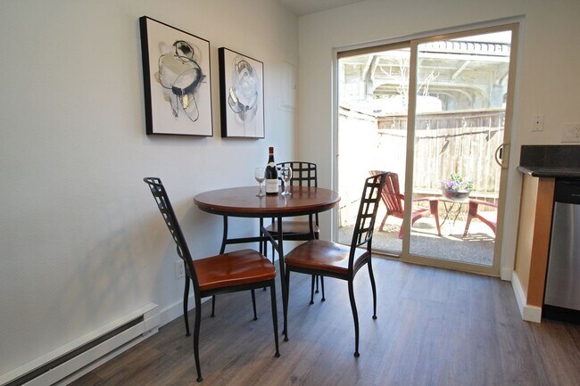 Building Photo - Super Charming FULLY FURNISHED 1 Bedroom M...