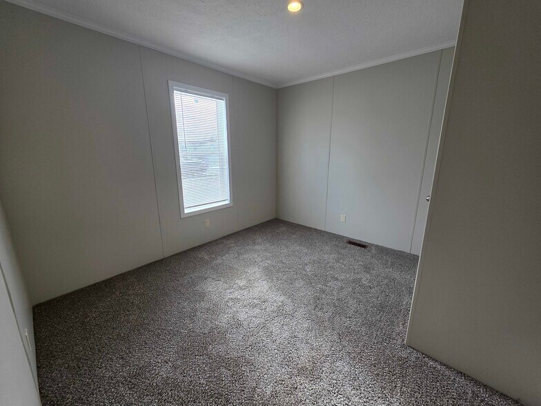 Building Photo - 3708 Cedar Loop