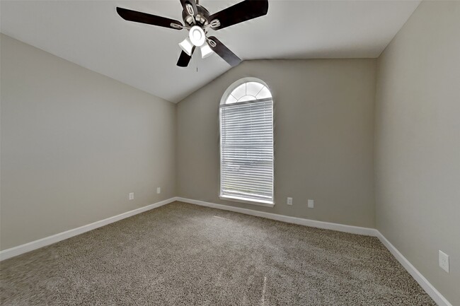 Building Photo - 14822 Carolina Falls Ln