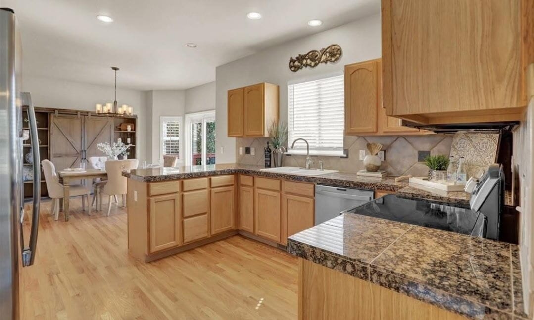 Building Photo - 5727 Cross Creek Dr