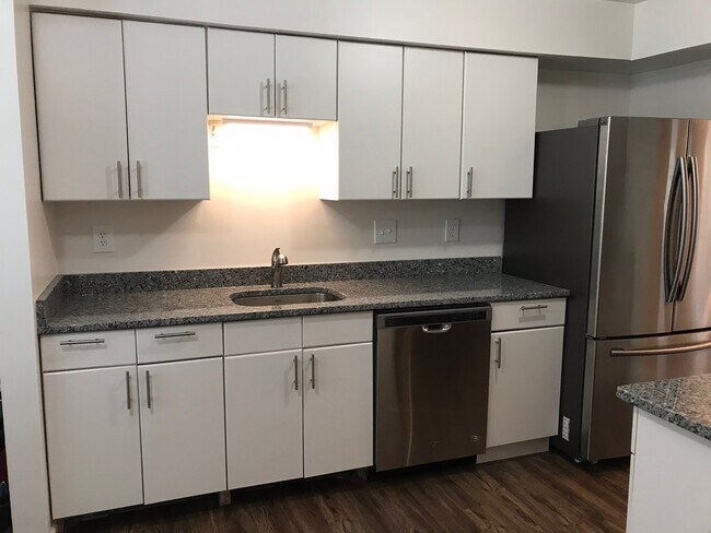 2 Kitchen - 5860 Wood Flower Ct