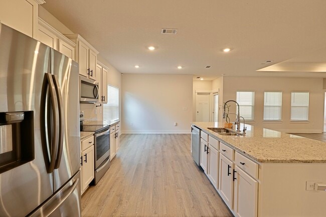 Building Photo - 6248 Jenks Dr