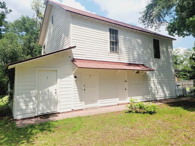 Primary Photo - 302 Jefferson St