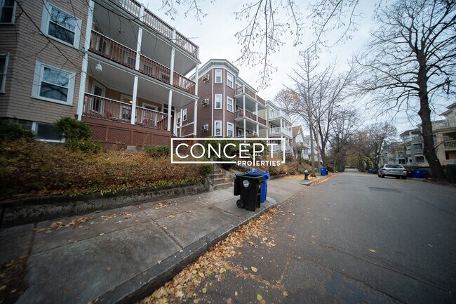 Building Photo - 92 Browne St