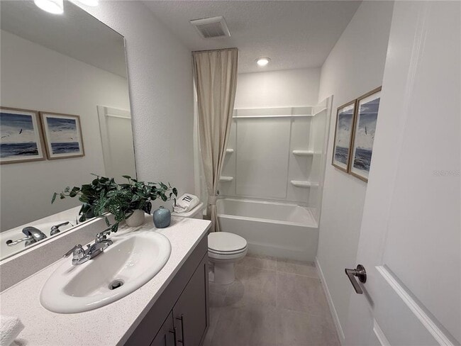 Building Photo - 15068 Cuzcorro Ct