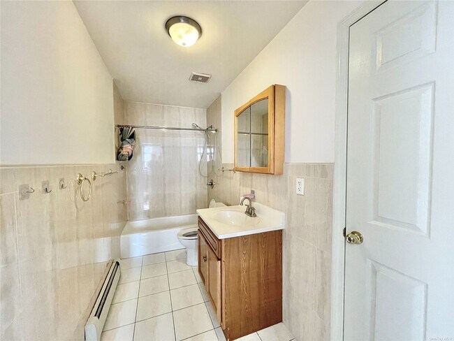 Building Photo - 141-52 33rd Ave