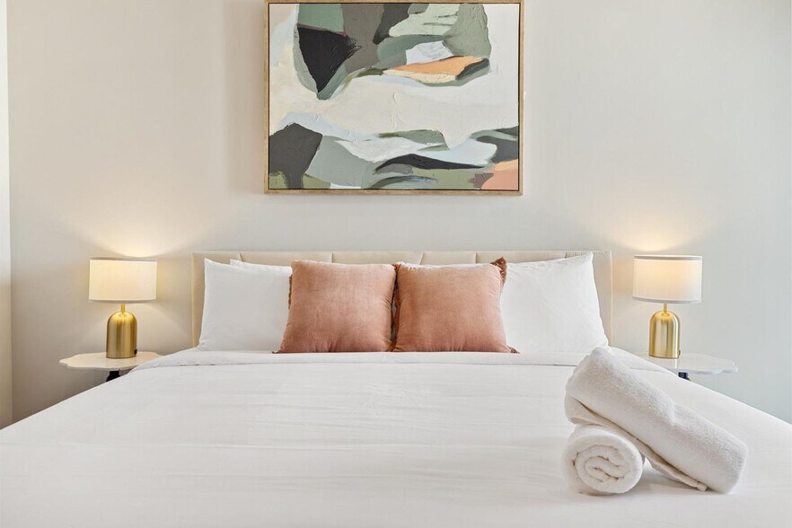 Building Photo - 5820 1/2 Cameron Rd