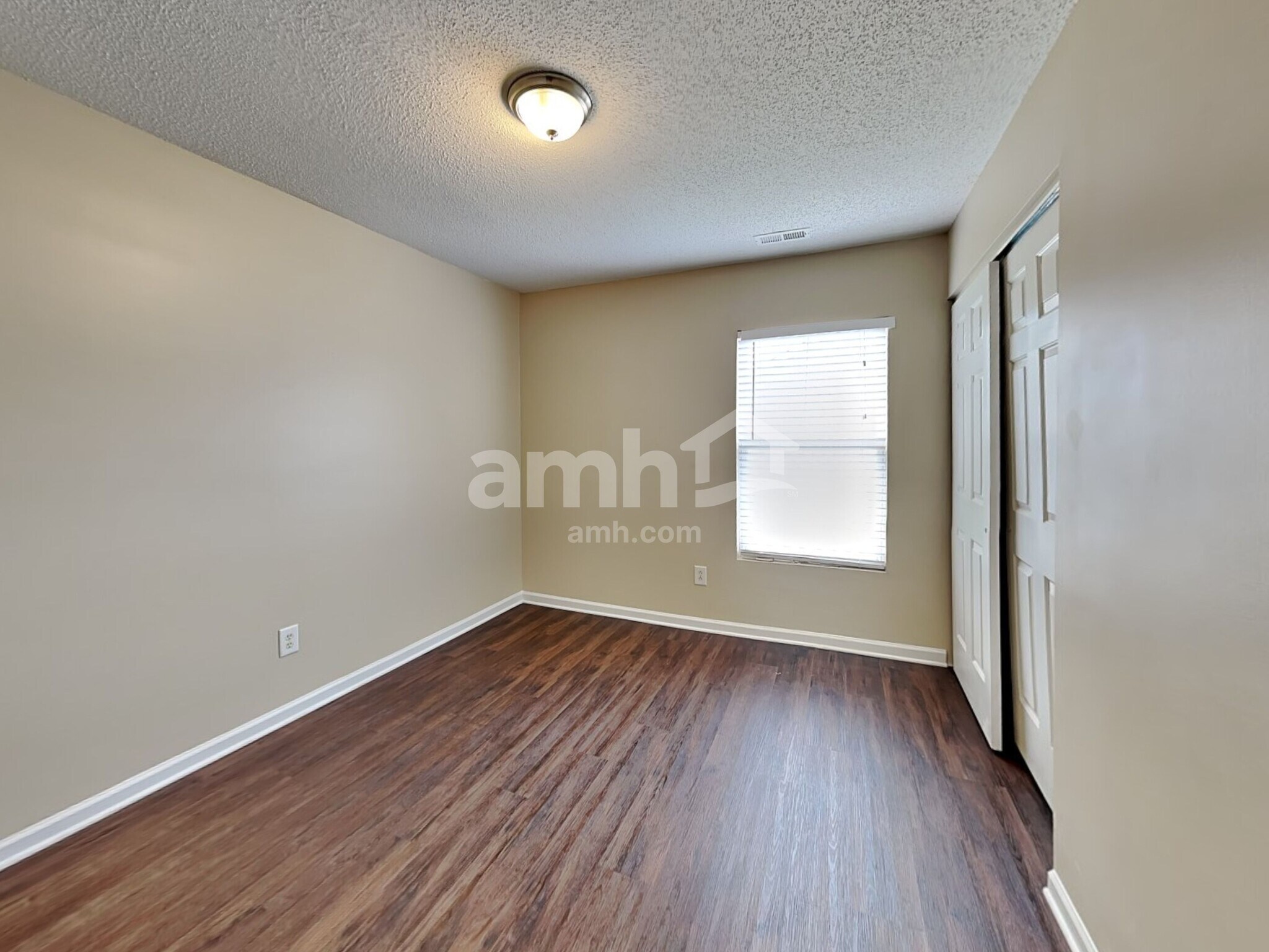 Building Photo - 710 Obsidian Way