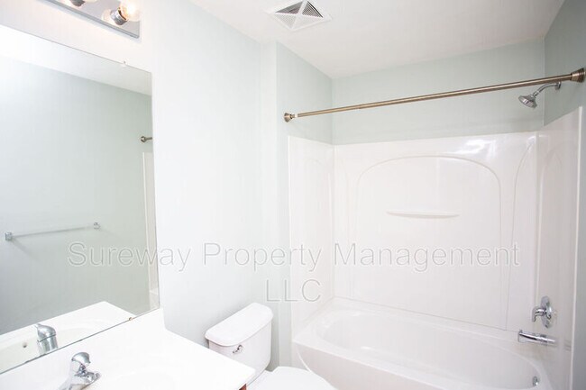 Building Photo - 87 Highbridge Ln