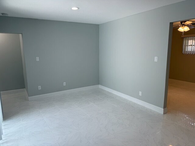 Building Photo - Remodeled Pool Home Located in the Very Desirable Bay Crest Park Waterfront Community