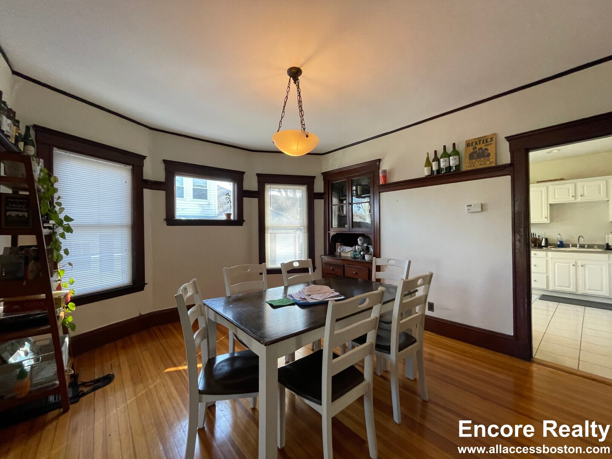 Building Photo - 56 Hobson St