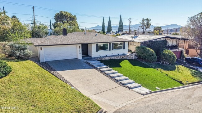 Building Photo - 1210 La Cruz Dr
