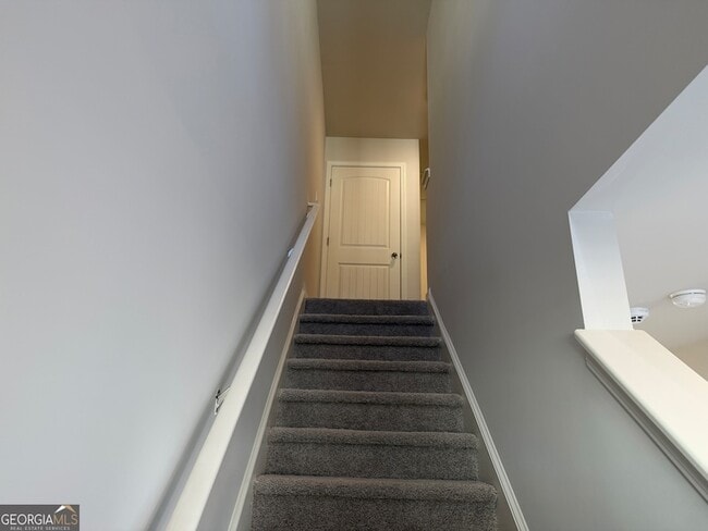 Building Photo - 15 Silverbell Ln NW