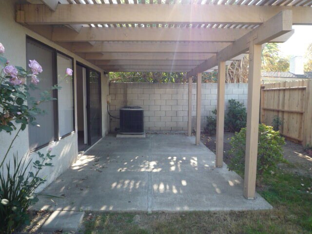 Building Photo - 25366 Felicia Ct