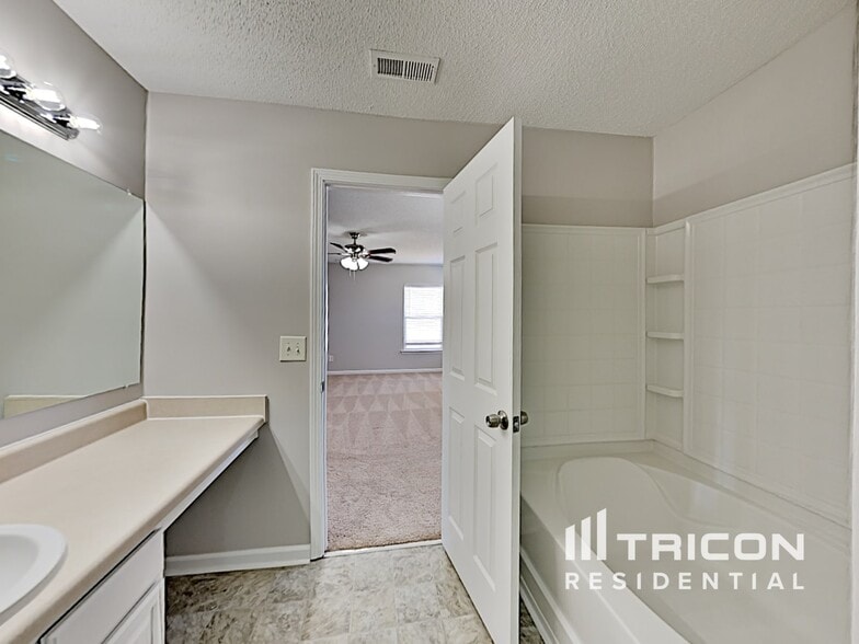 Building Photo - 3209 Mackinac Island Ln