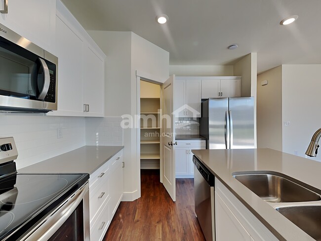 Building Photo - 11503 W Mesquite St