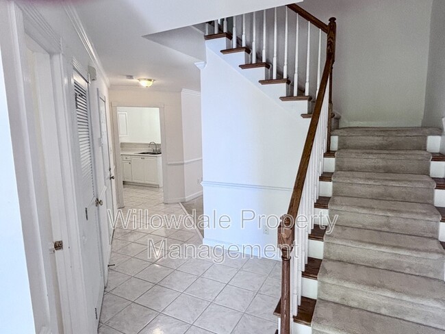 Building Photo - 138 Grande Meadow Way