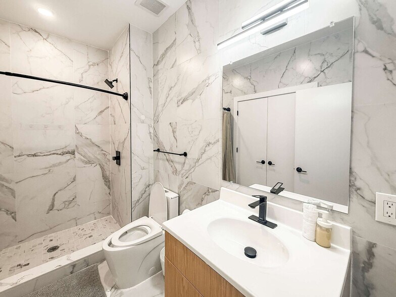 Building Photo - 1247 N 2nd St