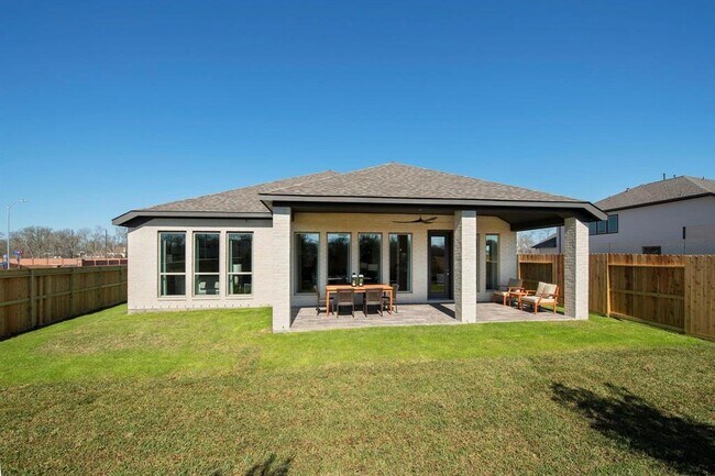 Building Photo - 9402 Orchard Trl