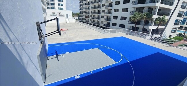 Building Photo - 5401 Collins Ave