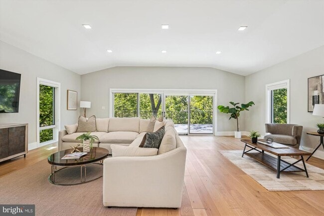 Building Photo - 5706 Nevada Ave NW