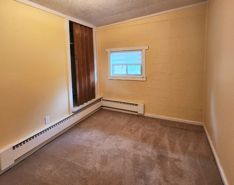 Building Photo - 919 W Lorraine Ave