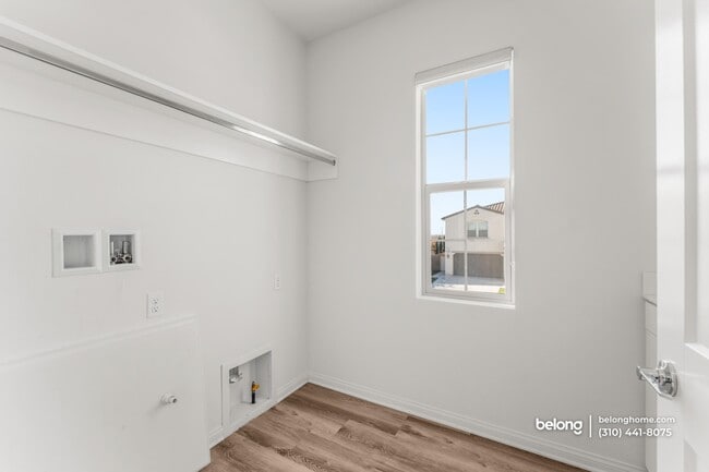 Building Photo - 3915 E Fincastle St