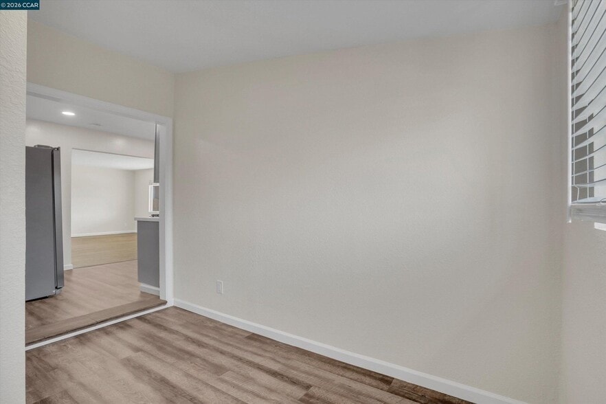 Building Photo - 753 Castle Ct