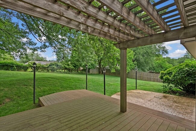 Building Photo - 4 Bed 3 Bath - Silver Spring Single Family...