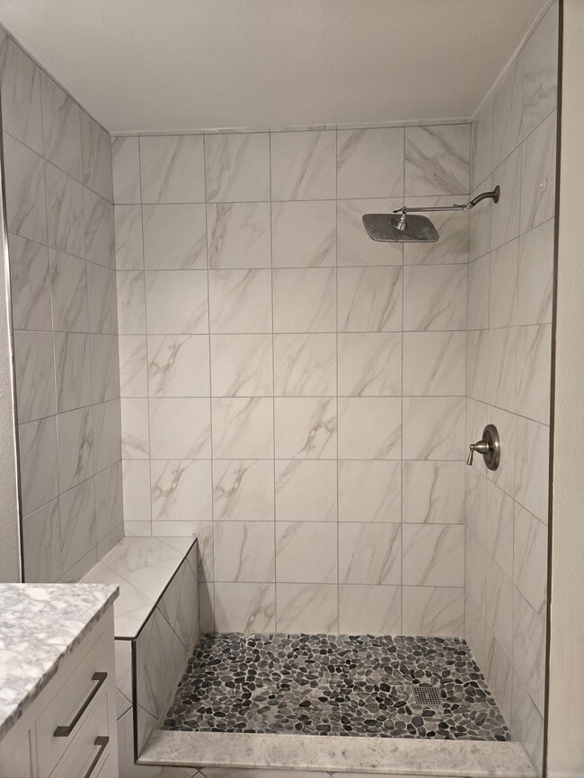 Building Photo - 3080 Fox Ln