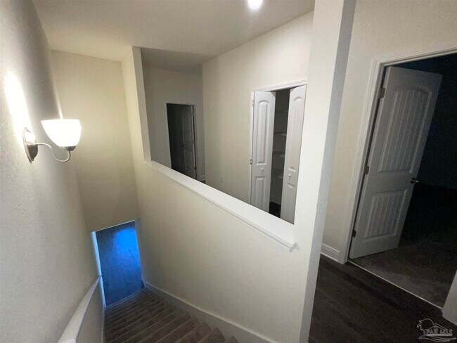 Building Photo - 5065 Peach Dr