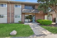 Building Photo - 2301 Beau Monde Blvd