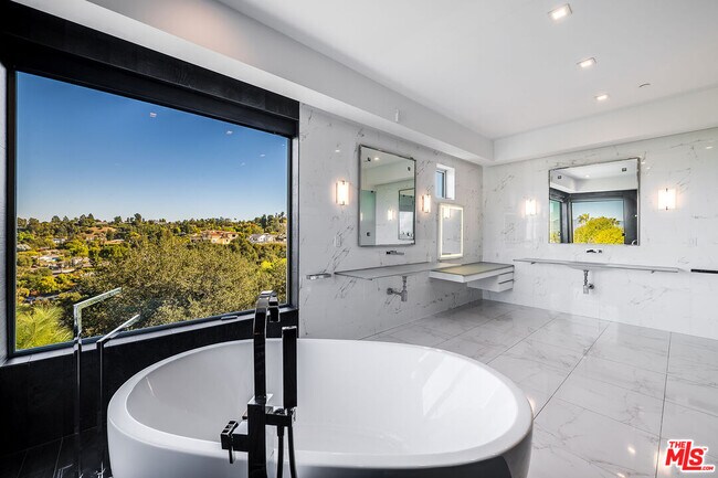 Building Photo - 16457 Westfall Pl