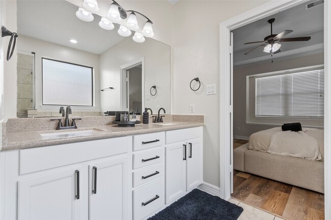 Building Photo - 711 Audra Ln