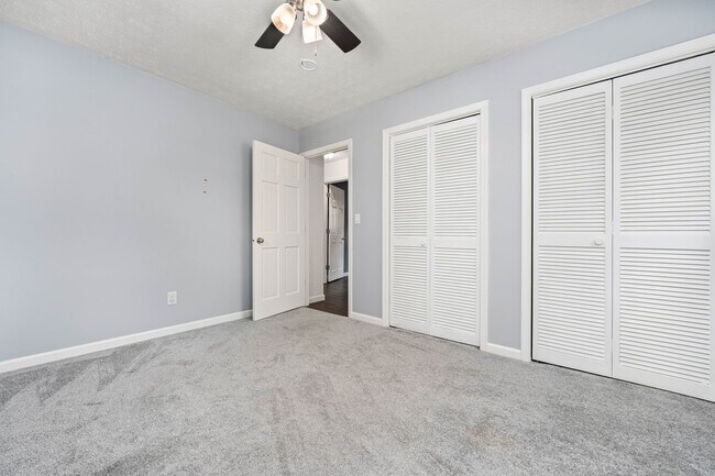 Building Photo - JC Rental Available. Prime location