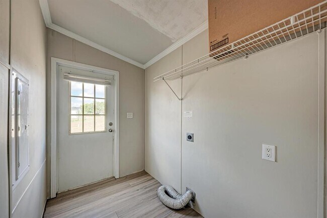 Building Photo - 120 Silver Peak Dr